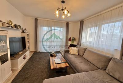 Apartament cu 3 camere decomandat, mobilat în Sânpetru