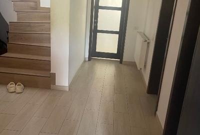 Casă individuală cu 4 camere cu Canalizare în Central - 14