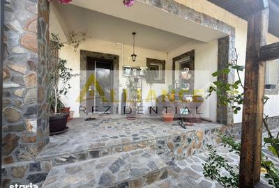 Casă cu 4 camere cu Teren 578 Mp în Central