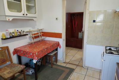 Apartament cu 2 camere semidecomandat în Petros