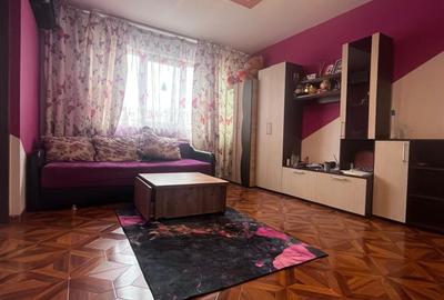 Apartament cu 2 camere nedecomandat în Micro 6 - 6