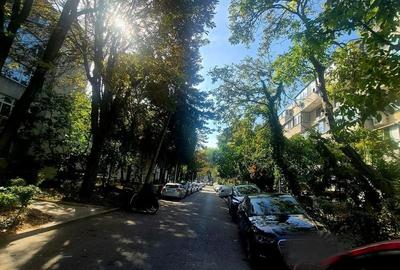 Apartament cu 4 camere decomandat în Tomis II