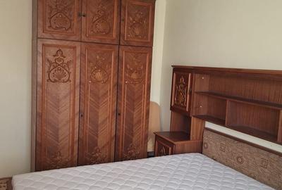 Apartament cu 3 camere decomandat în Griviței