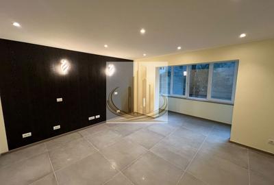 Apartament cu 3 camere decomandat în Complex Studențesc