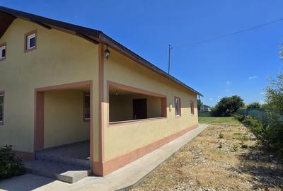 Casă cu 3 camere în Corbeanca - 1
