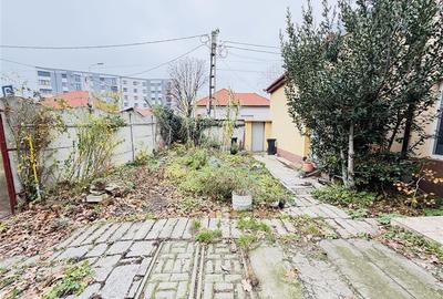 Casă individuală cu 5 camere cu Canalizare în Central - 3