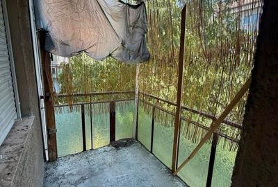 Apartament cu 3 camere decomandat în Decebal