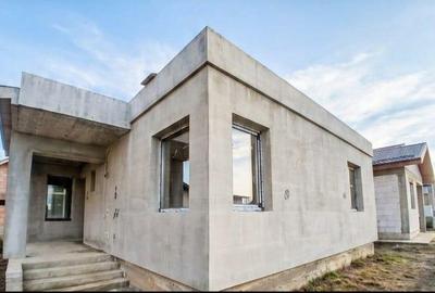Casă cu 3 camere cu Teren 300 Mp în Cihei - 4