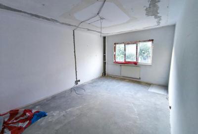 Apartament cu 2 camere decomandat în Mărășești