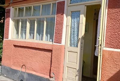 Casă cu 3 camere cu Teren 11 Mp în Exterior Vest