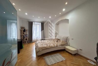 Apartament cu 2 camere semidecomandat, mobilat în P-ța Unirii - 1