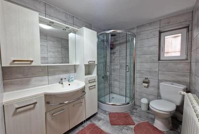 Casă cu 5 camere cu Teren 200 Mp în Muncitoresc - 5