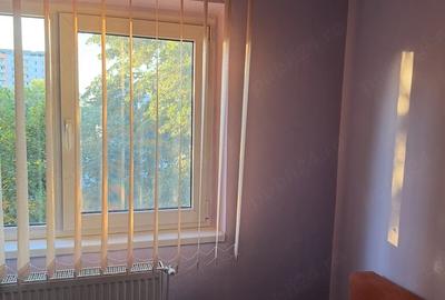 Apartament cu 3 camere decomandat în Aradului - 3