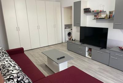 Apartament cu 2 camere, mobilat în Fratelia