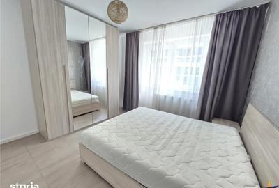 Apartament cu 2 camere decomandat în Tractorul