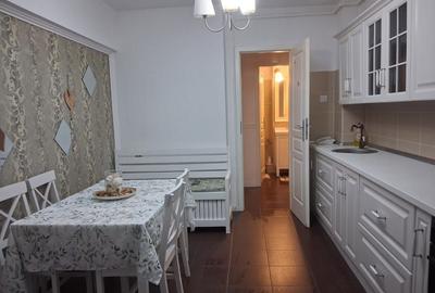 Garsonieră decomandată în Calea București