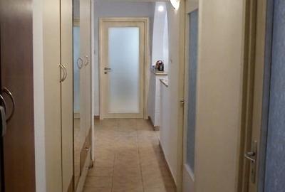 Apartament cu 3 camere decomandat în Răcădău - 9