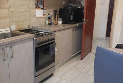 Apartament cu 2 camere decomandat în Moșilor