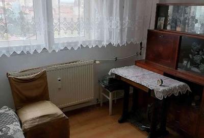 Apartament cu 2 camere decomandat în Nufărul