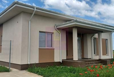 Casă cu 4 camere cu Teren 514 Mp în Tărtășești