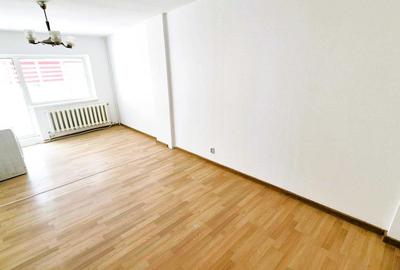 Apartament cu 3 camere decomandat în Central - 1