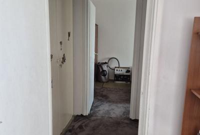 Apartament cu 2 camere decomandat în Drumul Taberei