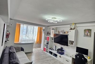 Apartament cu 2 camere semidecomandat, mobilat în Olteniței
