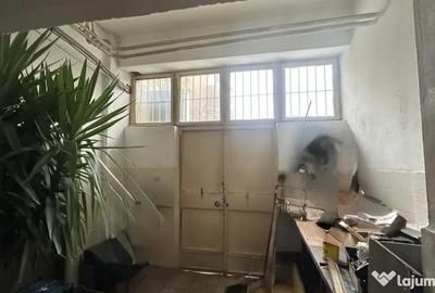 Spațiu comercial, de 146 mp, în Central - 1