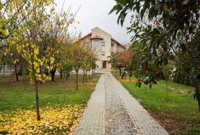 Casă individuală cu 7 camere cu Garaj în Săftica