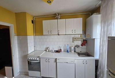 Apartament cu 3 camere, mobilat în Central - 2