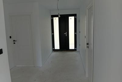 Casă cu 3 camere în Central - 2