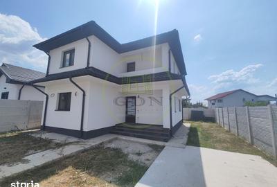 Casă cu 4 camere cu Teren 242 Mp în Malu Mare