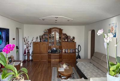 Apartament cu 3 camere semidecomandat în Central - 6