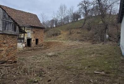 Teren de 1115 mp, în Bârghiș - 1