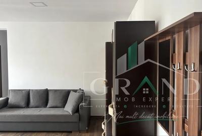 Apartament cu 3 camere semidecomandat, mobilat în Florești