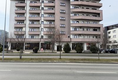 Spațiu comercial, de 71 mp, în Central - 2