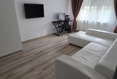 Apartament cu 2 camere decomandat în Nufărul