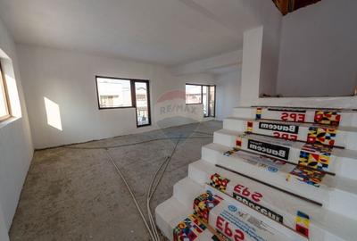 Casă individuală cu 9 camere cu Teren 400 Mp în Est - 21