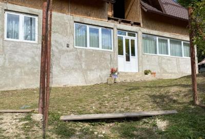 Casă cu 3 camere în Iedera - 2