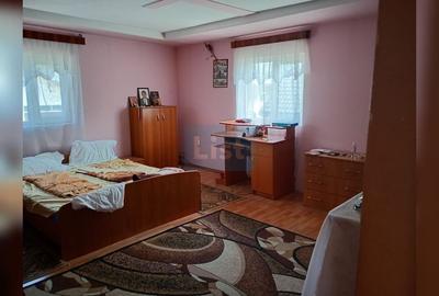 Casă cu 3 camere cu Teren 477 Mp în Șerbeștii Vechi - 9