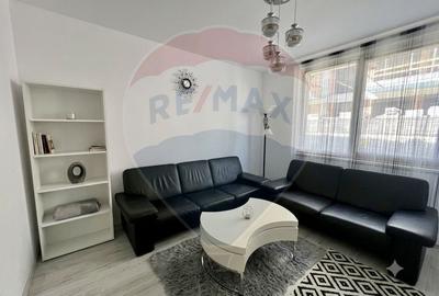 Apartament cu 2 camere decomandat, mobilat în Central