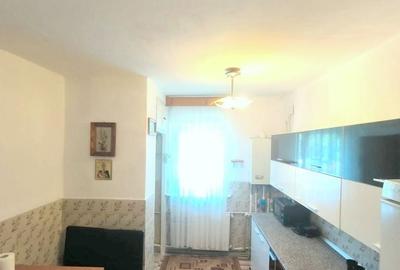 Apartament cu 3 camere decomandat în Tineretului - 6