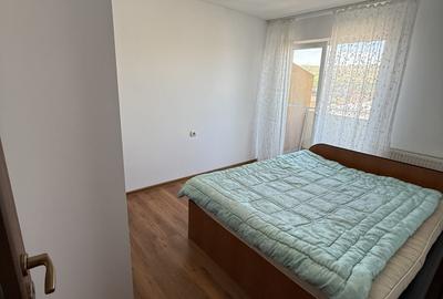 Apartament cu 3 camere semidecomandat, mobilat în Florești - 3