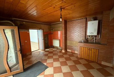 Casă individuală cu 6 camere cu Teren 203 Mp în Coiciu - 1
