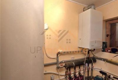 Casă cu 6 camere cu Teren 1761 Mp în Izlaz