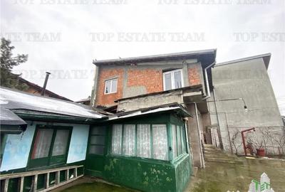 Casă cu 5 camere cu Teren 428 Mp în Dobroești