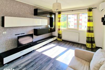 Apartament cu 3 camere semidecomandat în Șagului
