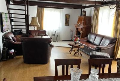 Casă individuală cu 8 camere cu Canalizare în Sărărie - 2