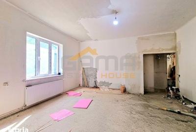 Casă cu 5 camere cu Teren 100 Mp în Drăgășani