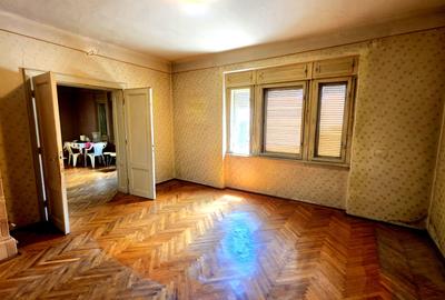 Apartament cu 4 camere decomandat în Sub Arini - 1